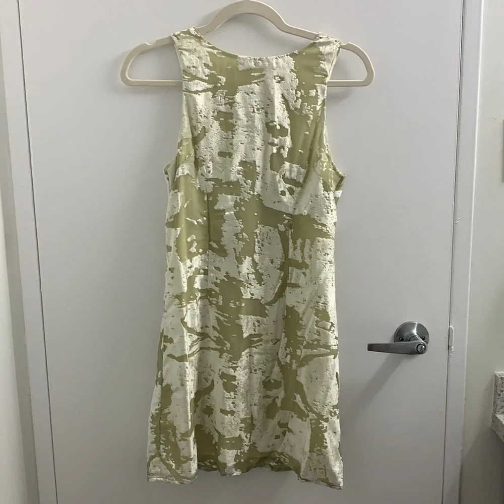 ✨HOST PICK✨ Rouje Apolline Velvet Mesh Dress - Picture 2 of 9